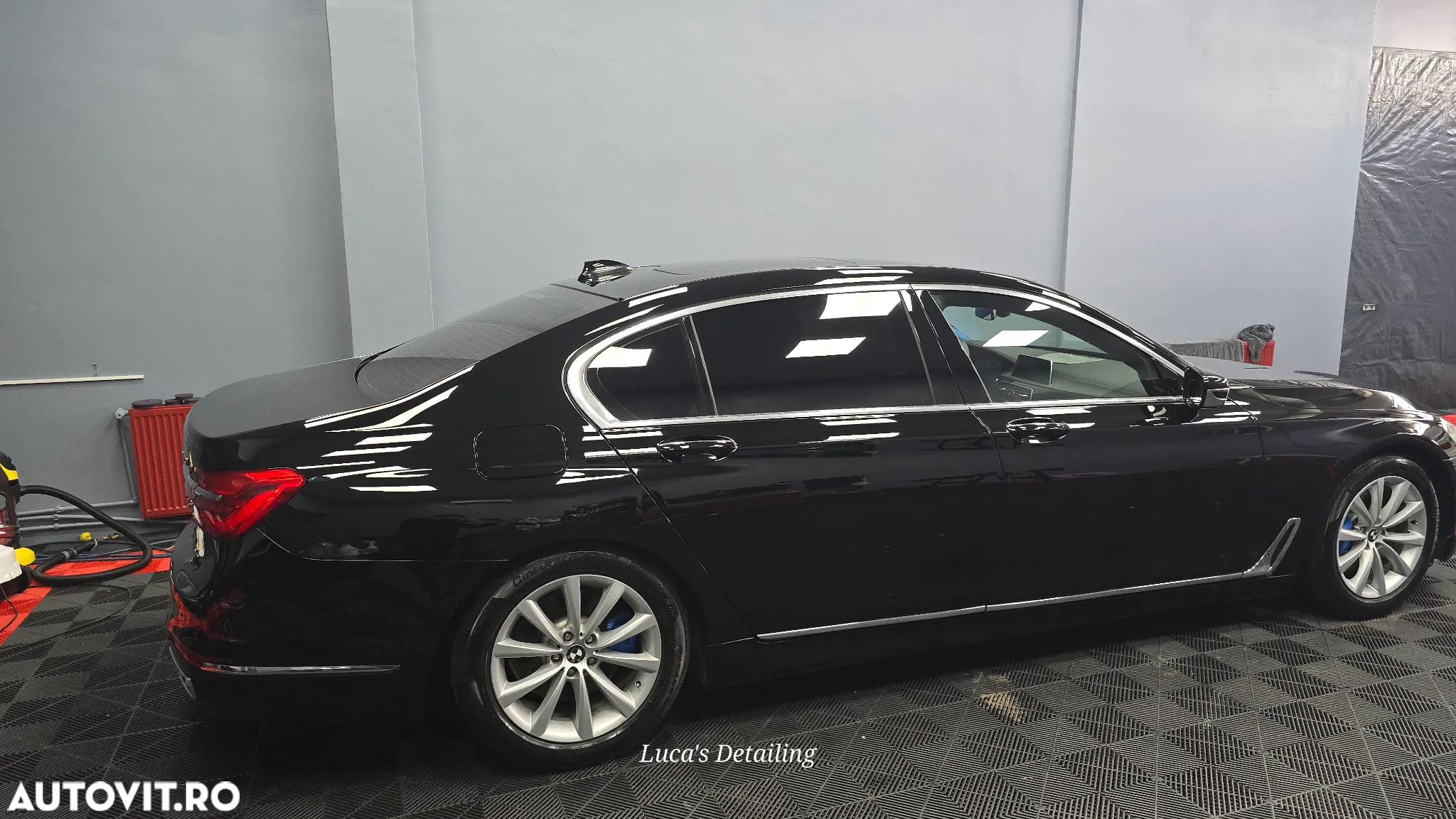 BMW Seria 7 740Li - 5