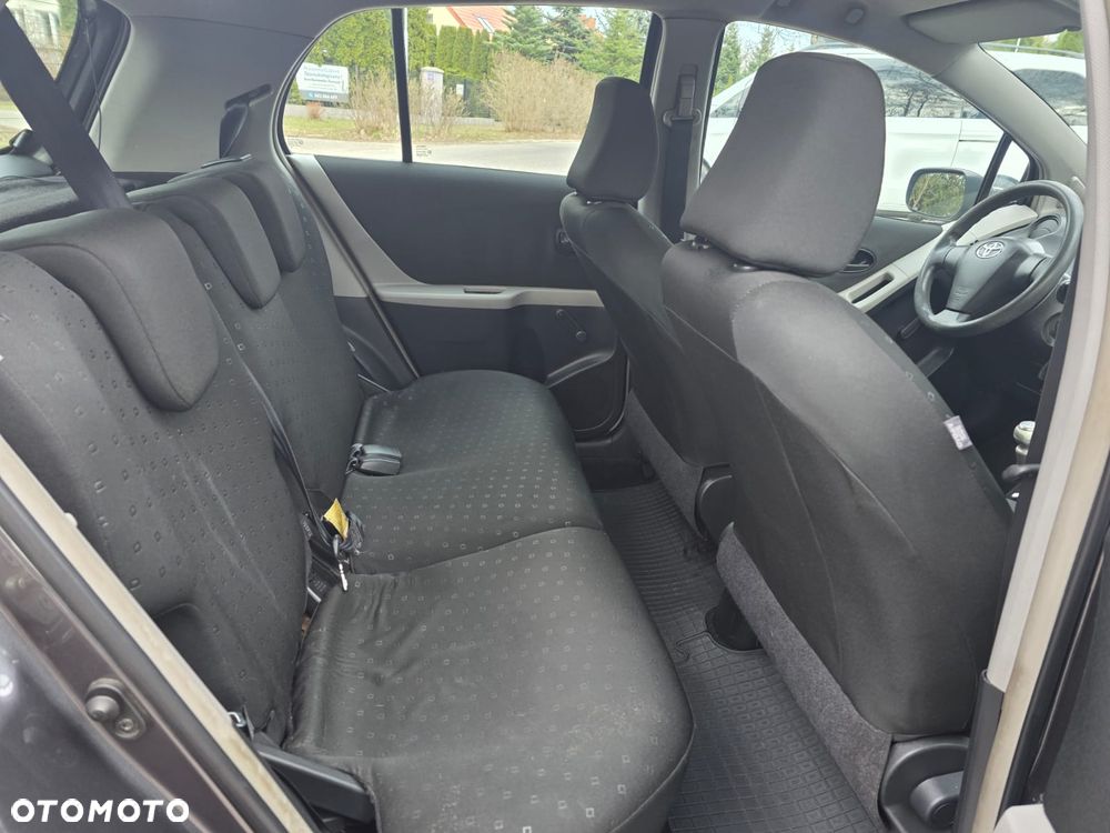 Toyota Yaris 1.3 Terra - 21