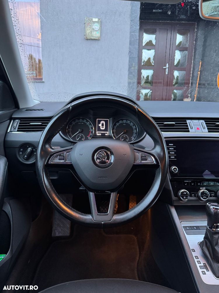 Skoda Octavia 2.0 TDI DSG Ambition - 7