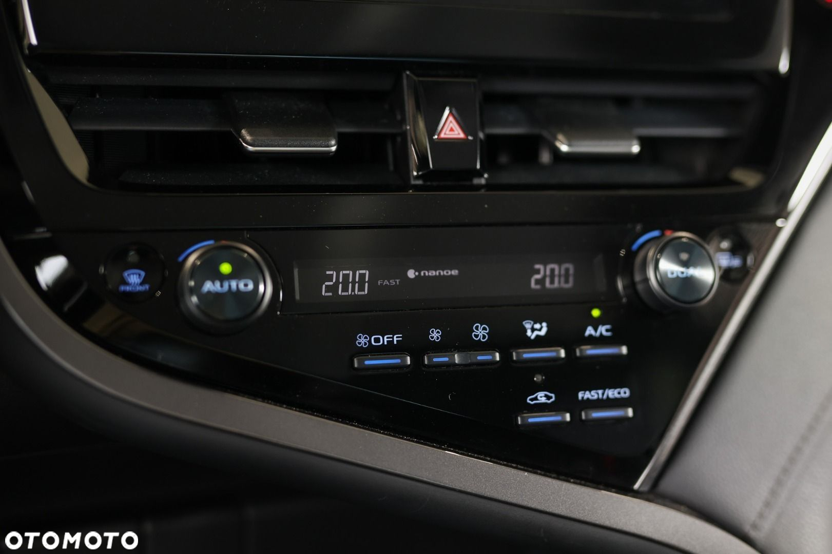 Toyota Camry - 20