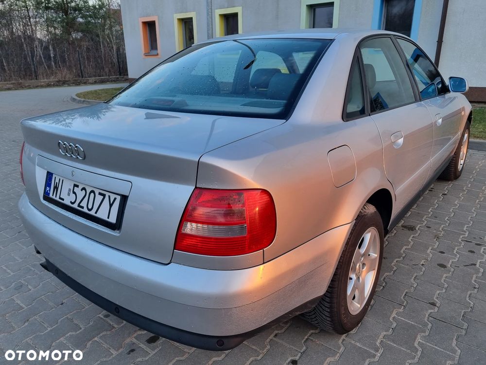 Audi A4 Limousine - 33