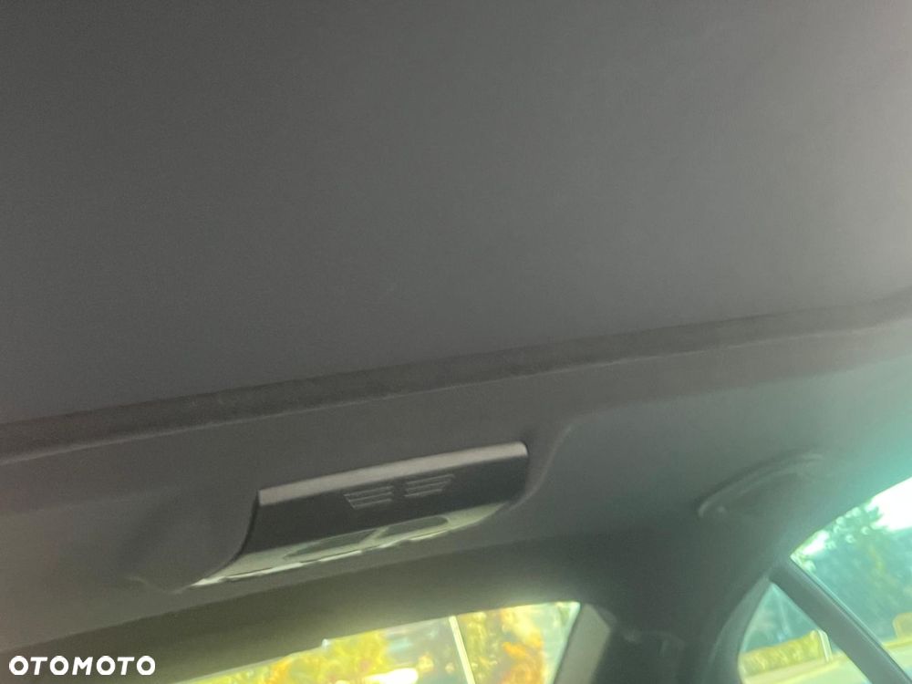BMW Seria 3 325i - 34