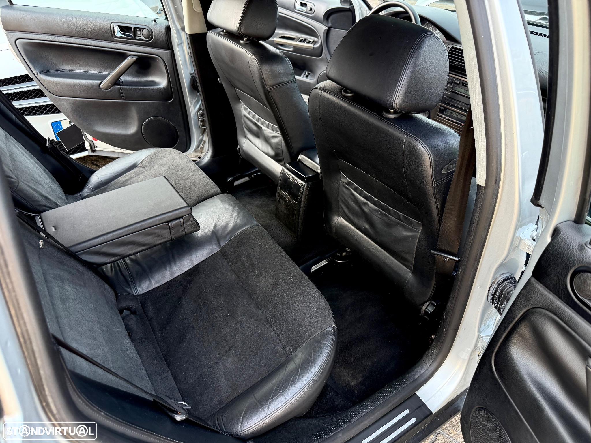 VW Passat Variant 1.9 TDi Highline - 45