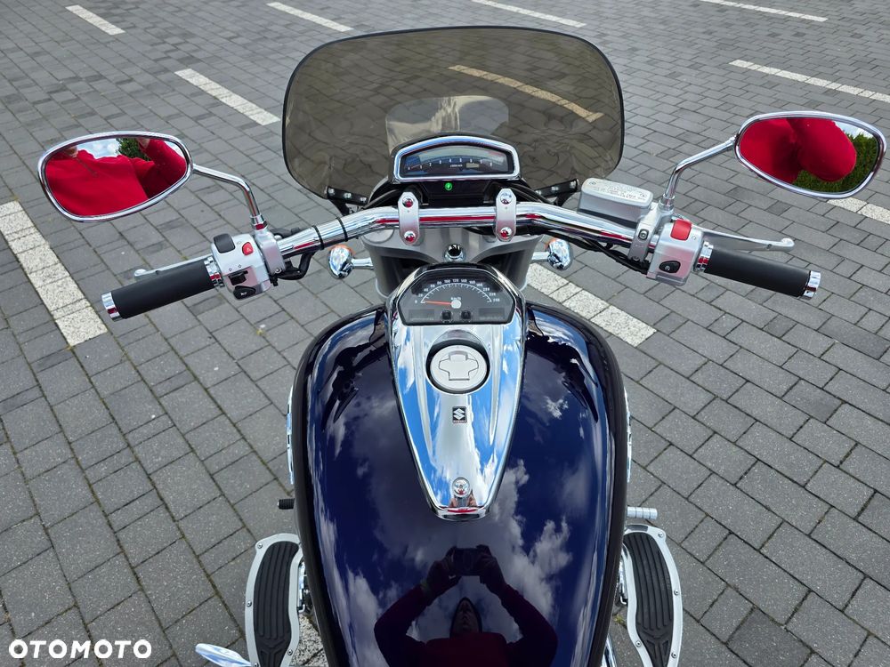 Suzuki Intruder - 9
