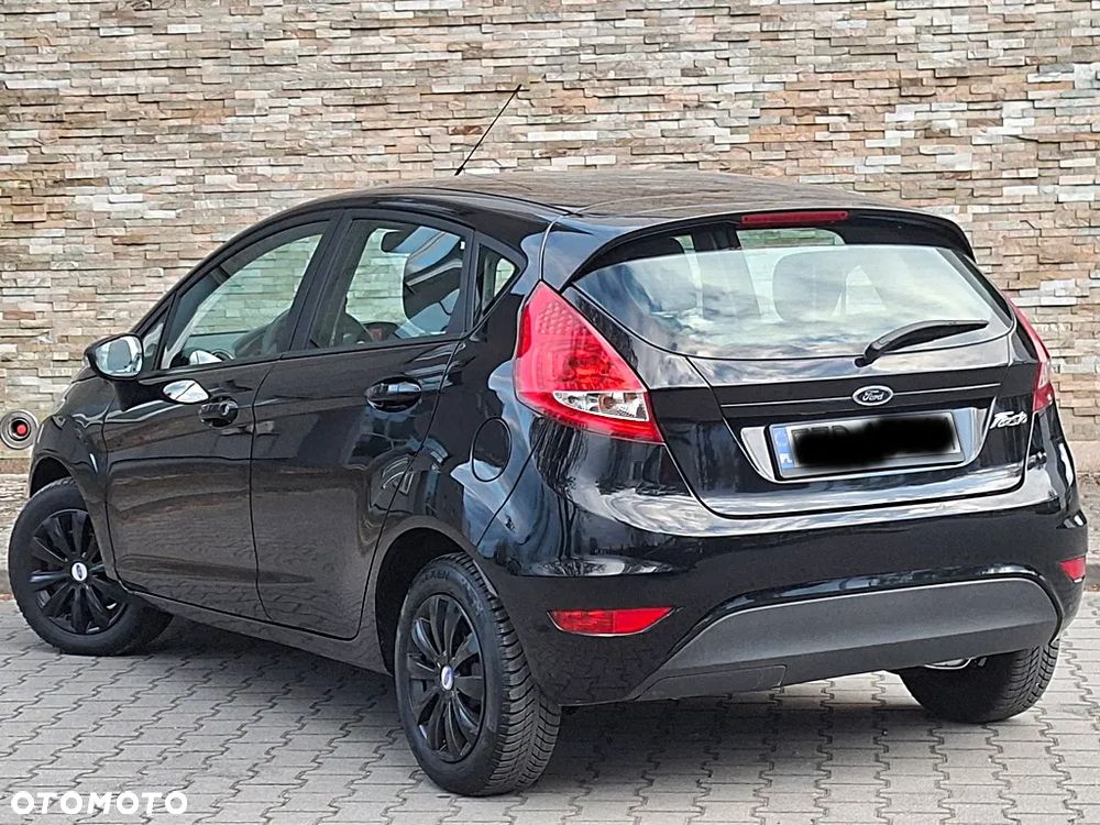 Ford Fiesta 1.25 Champions Edition - 28