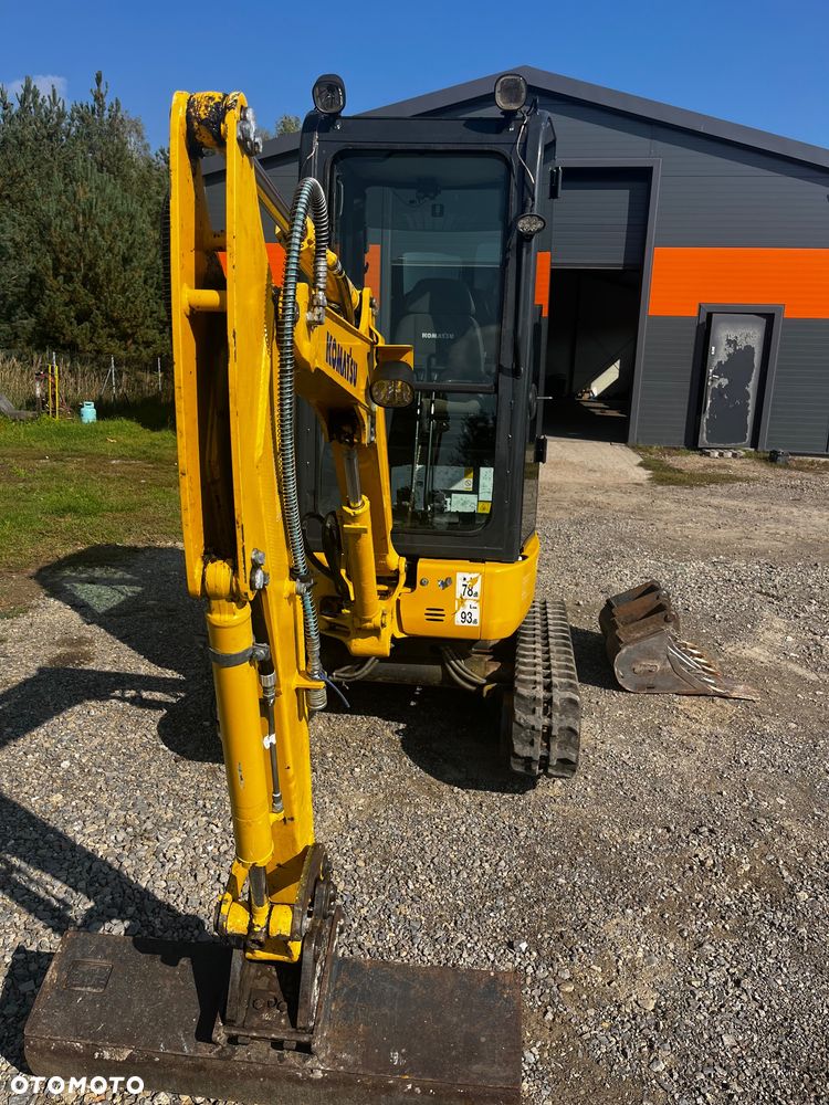 Komatsu PC 16 R - 3