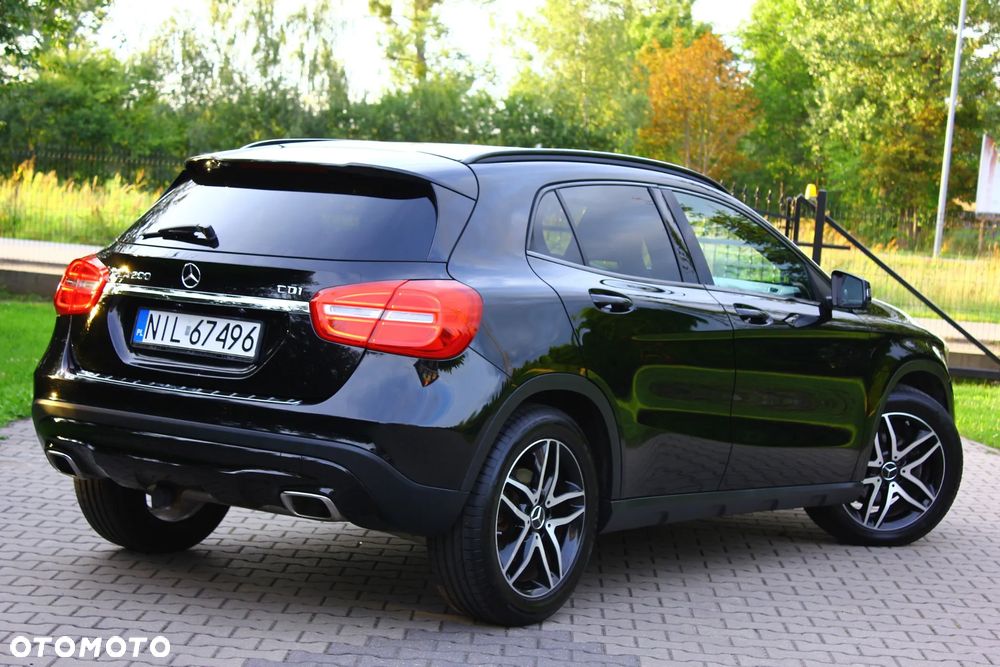 Mercedes-Benz GLA 200 (CDI) d 7G-DCT AMG Line - 11