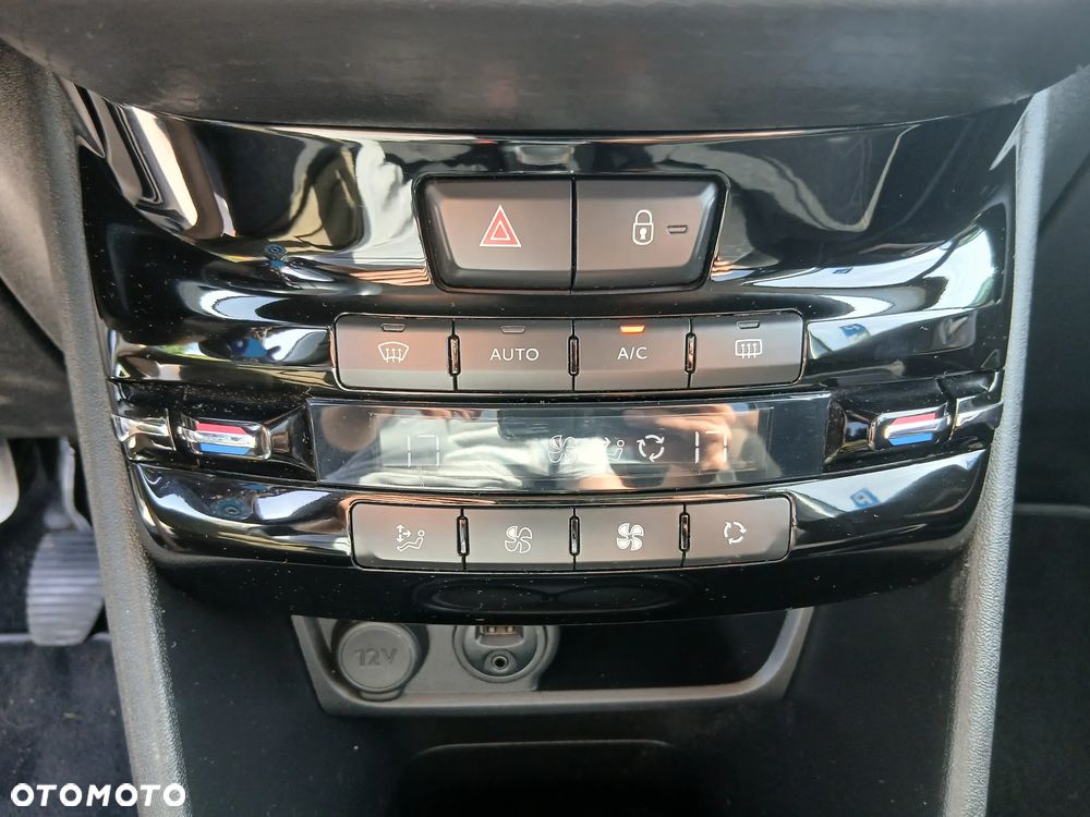 Peugeot 2008 PureTech 82 Allure - 15