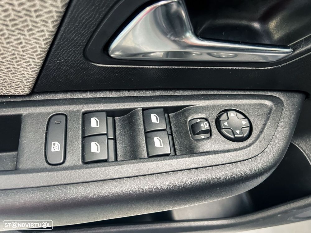 Citroën C4 1.2 PureTech Max - 18