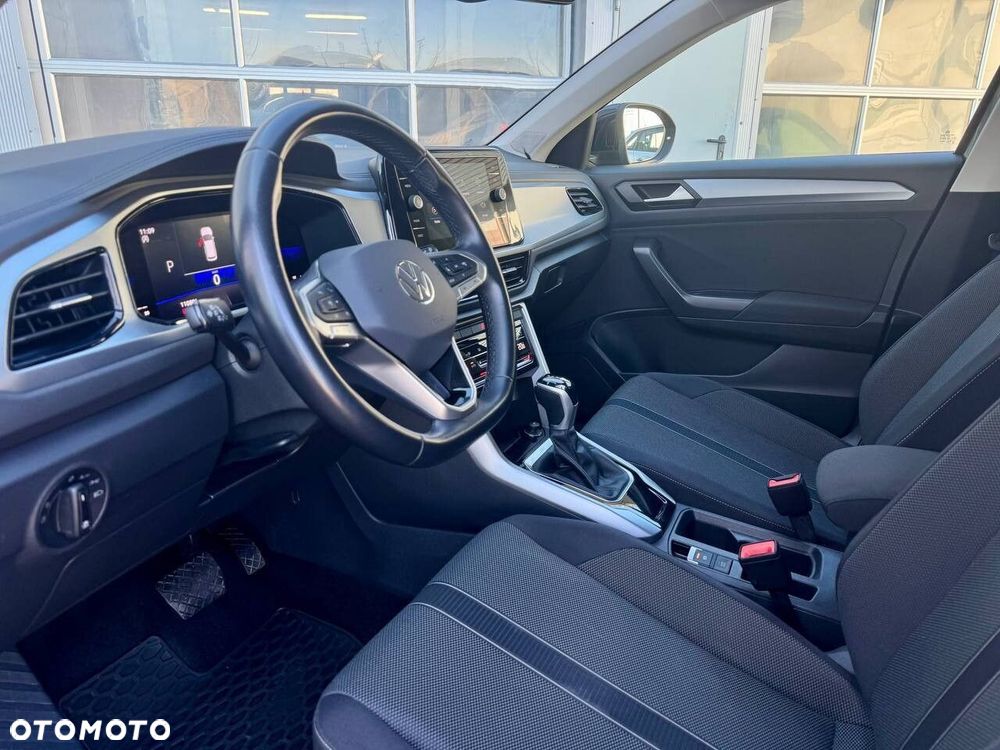 Volkswagen T-Roc - 9