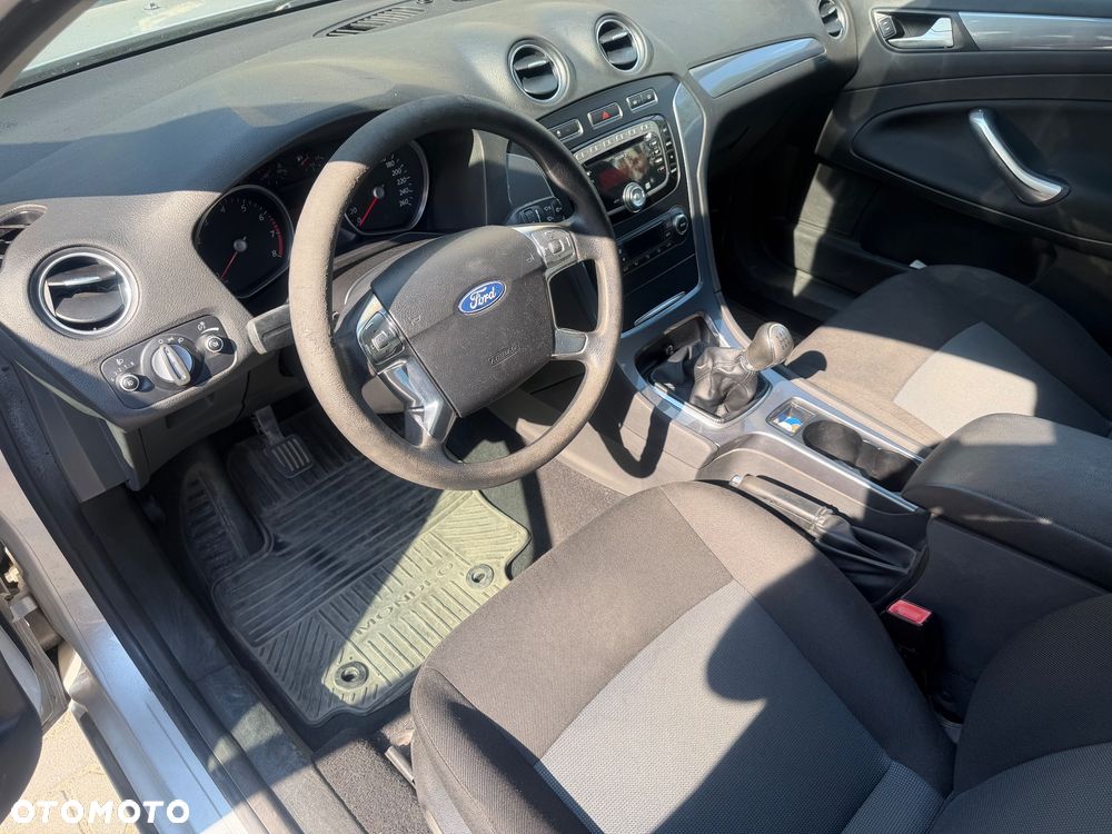 Ford Mondeo - 9