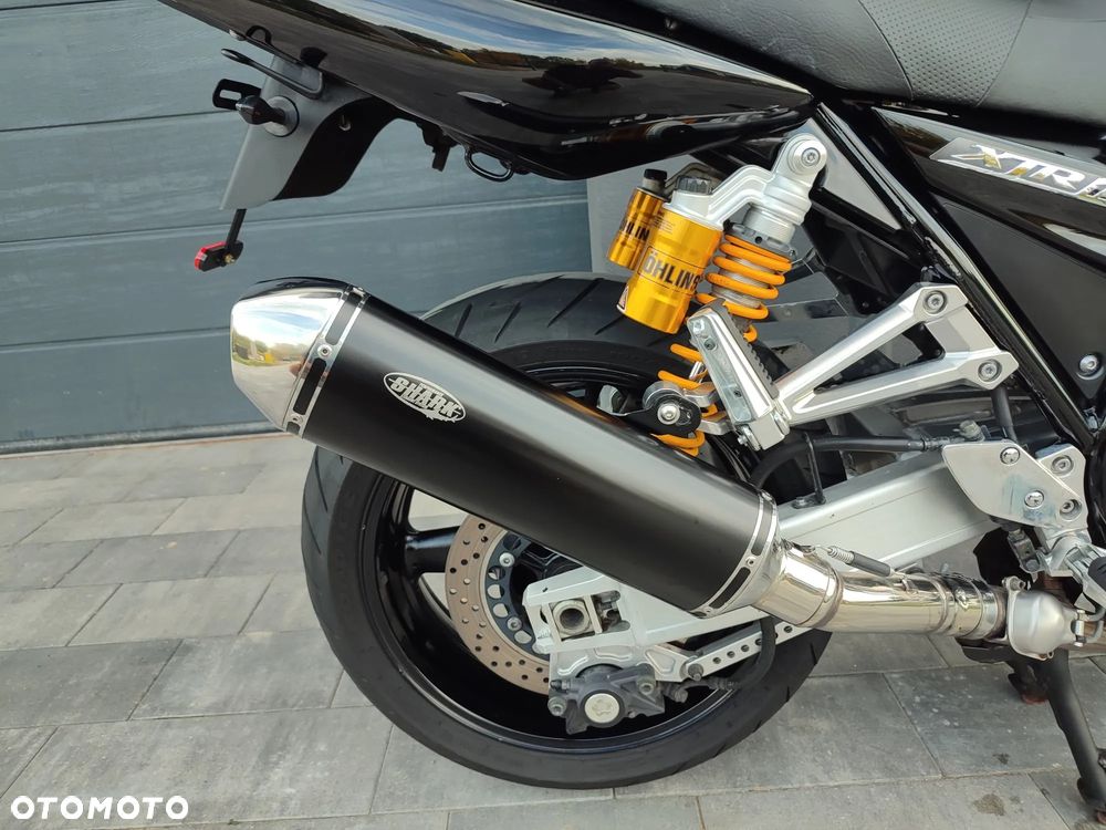 Yamaha XJR - 22