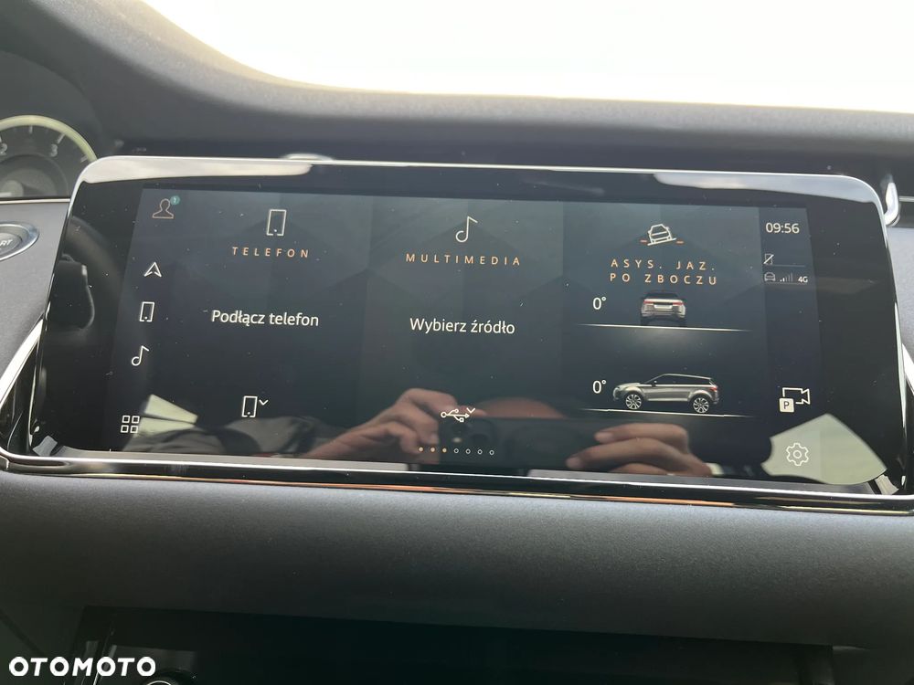 Land Rover Range Rover Evoque 2.0 D200 mHEV R-Dynamic SE - 24