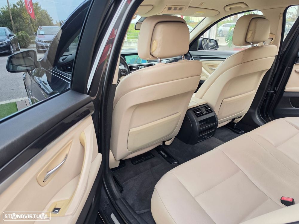 BMW 525 d Auto - 32