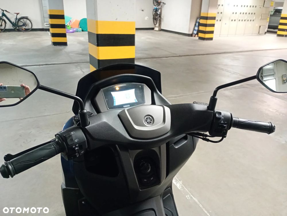 Yamaha NMAX - 8
