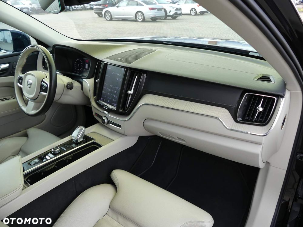 Volvo XC 60 D5 SCR AWD Inscription - 5