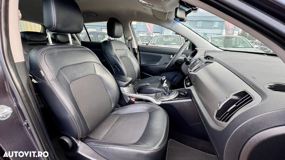 Kia Sportage 2.0 CRDI 2WD Spirit - 10
