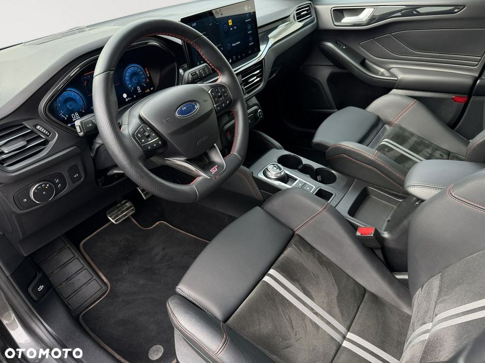 Ford Focus 2.3 EcoBoost ST X - 8