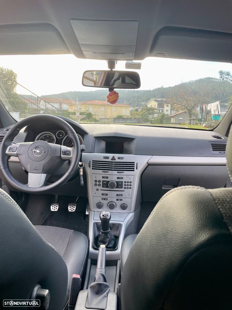 Opel Astra GTC 1.3 CDTI - 16