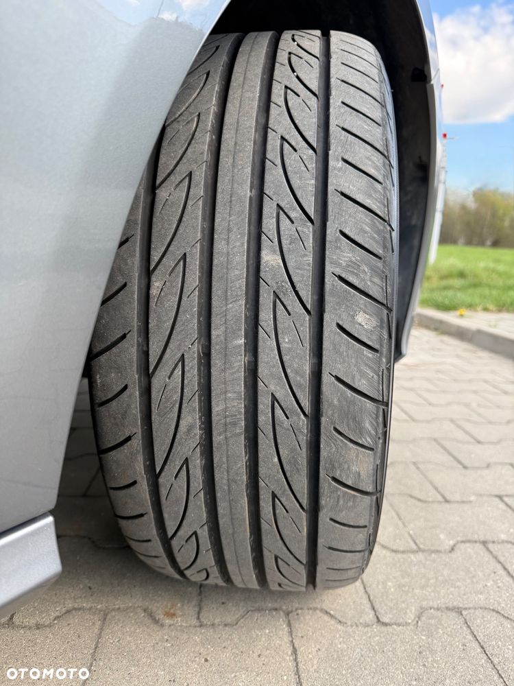 Mercedes-Benz Klasa E 200 CDI DPF BlueEFFICIENCY Automatik Avantgarde - 9