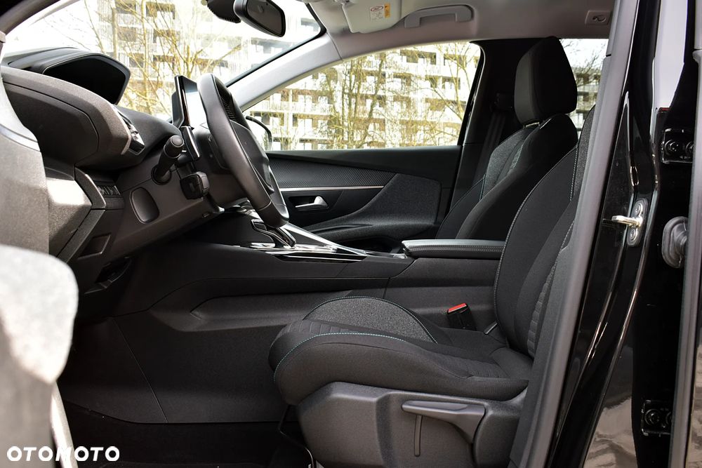Peugeot 3008 1.2 PureTech GPF Active S&S EAT8 - 5