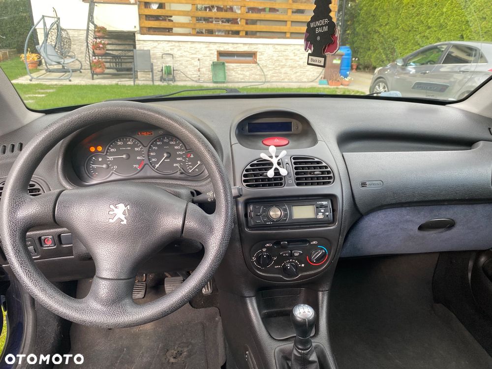 Peugeot 206 - 9