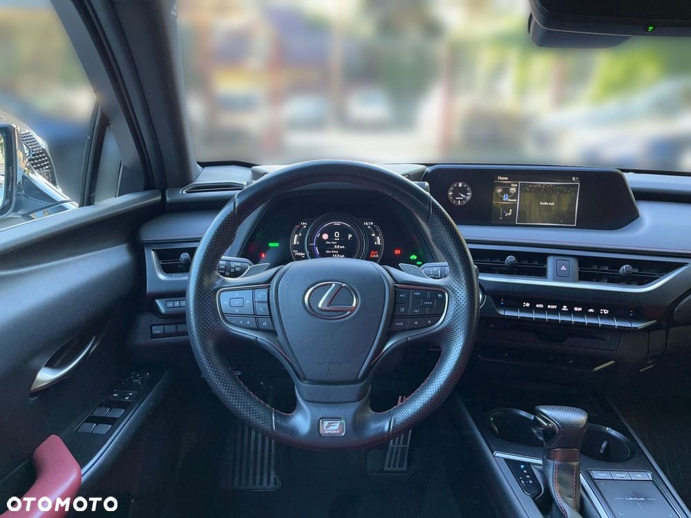 Lexus UX - 7