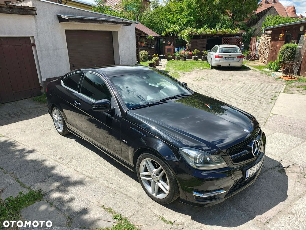 Mercedes-Benz Klasa C 250 CGI BlueEff Sport - 8