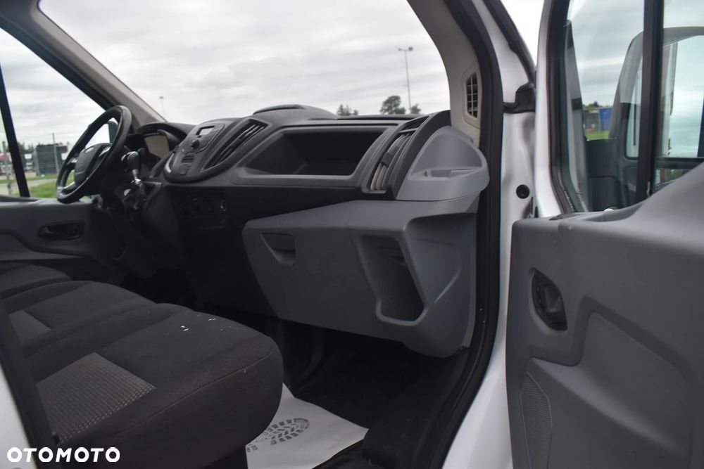 Ford Transit - 17