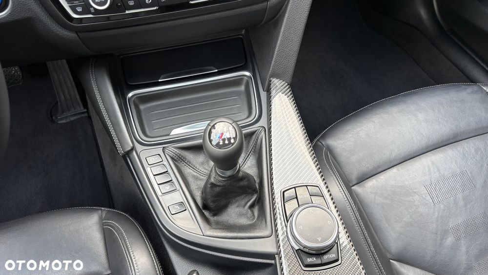 BMW M3 Standard - 16