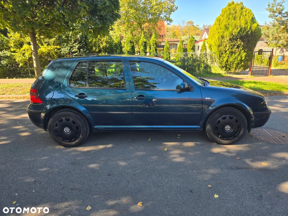 Volkswagen Golf 2001 photo 2