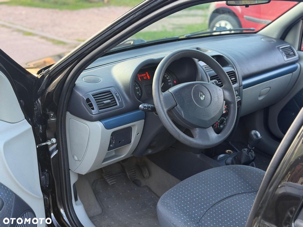 Renault Clio 1.2 16V Emotion - 26