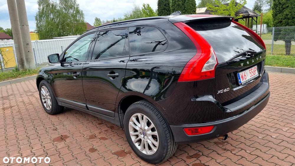 Volvo XC 60 D3 Momentum - 8