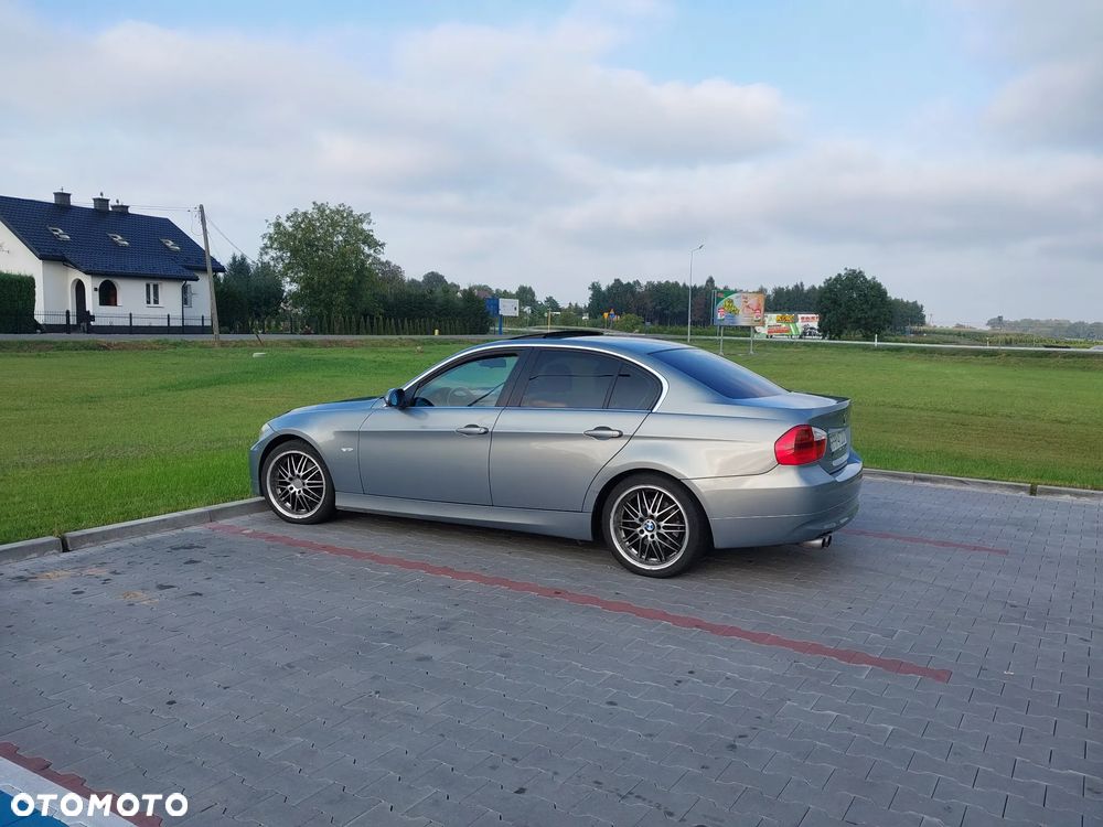 BMW Seria 3 - 1
