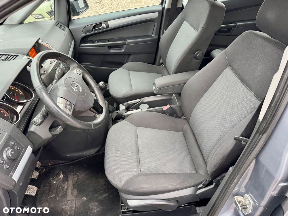 Opel Zafira - 23