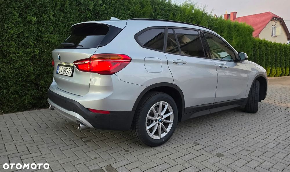 BMW X1 sDrive18d xLine - 11