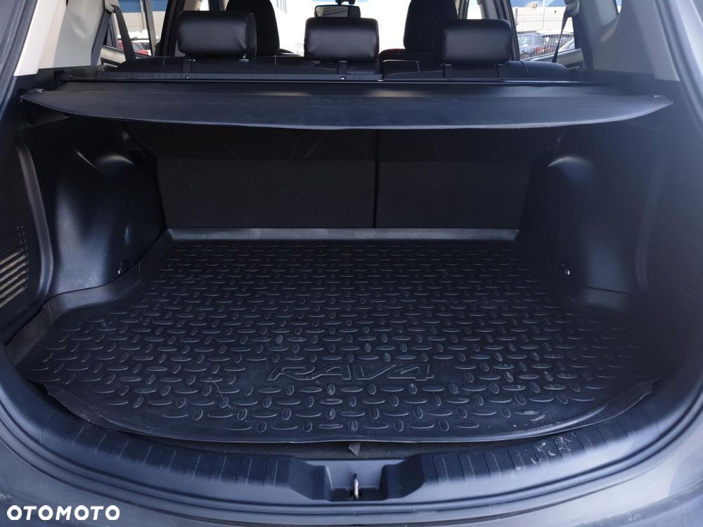 Toyota RAV4 2.0 D-4D Premium - 25