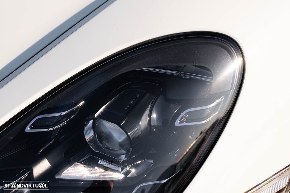 Porsche 718 Cayman GT4 PDK - 12