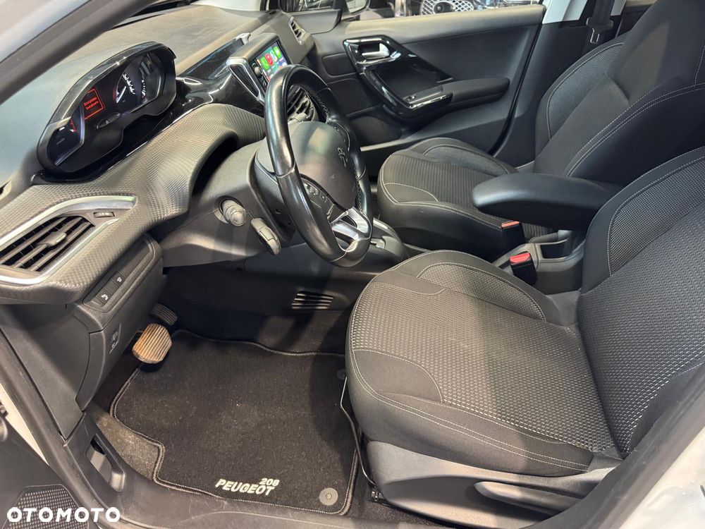 Peugeot 208 PureTech 110 Stop & Start EAT6 Allure - 23
