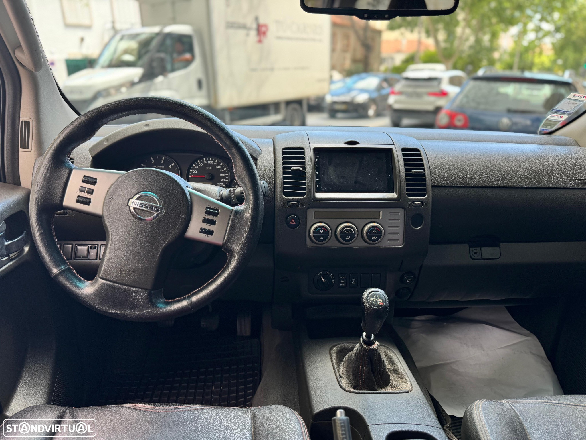Nissan Navara 2.5 dCi CD Pilot Hi-Tech - 6