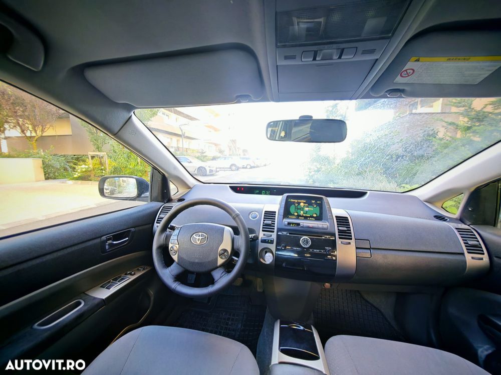 Toyota Prius - 10