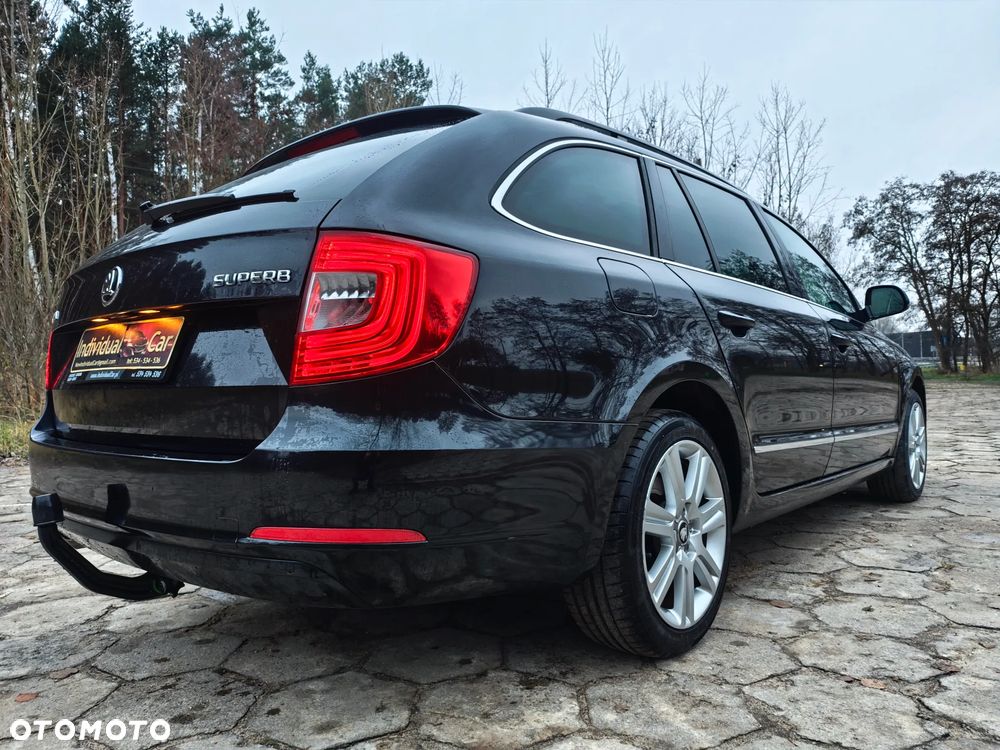 Skoda Superb 2.0 TDI PD Elegance - 8