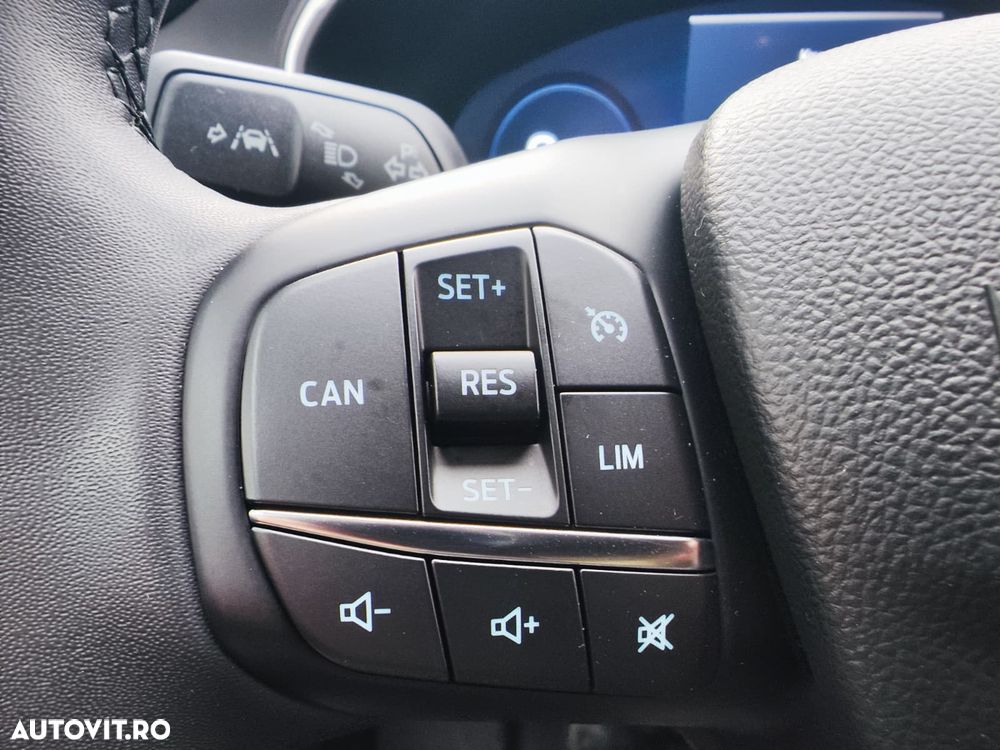 Ford Focus 1.5 EcoBlue 8AT Titanium X - 23