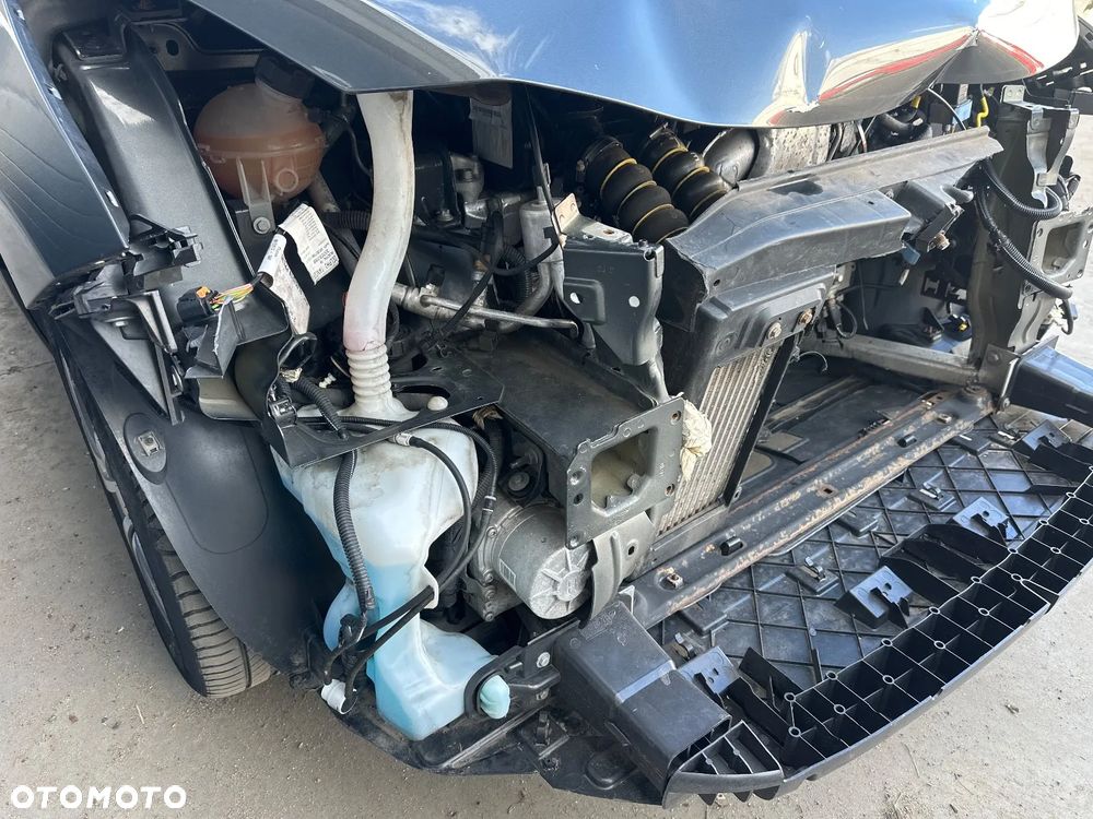 Peugeot 3008 1.6 BlueHDi Style S&S - 14