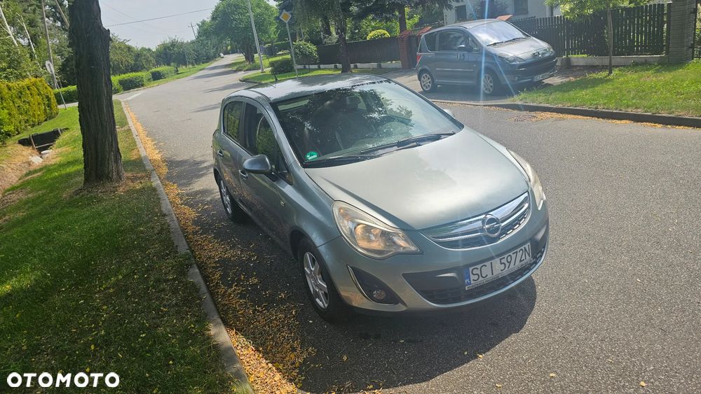 Opel Corsa 1.4 16V 150 Jahre - 3