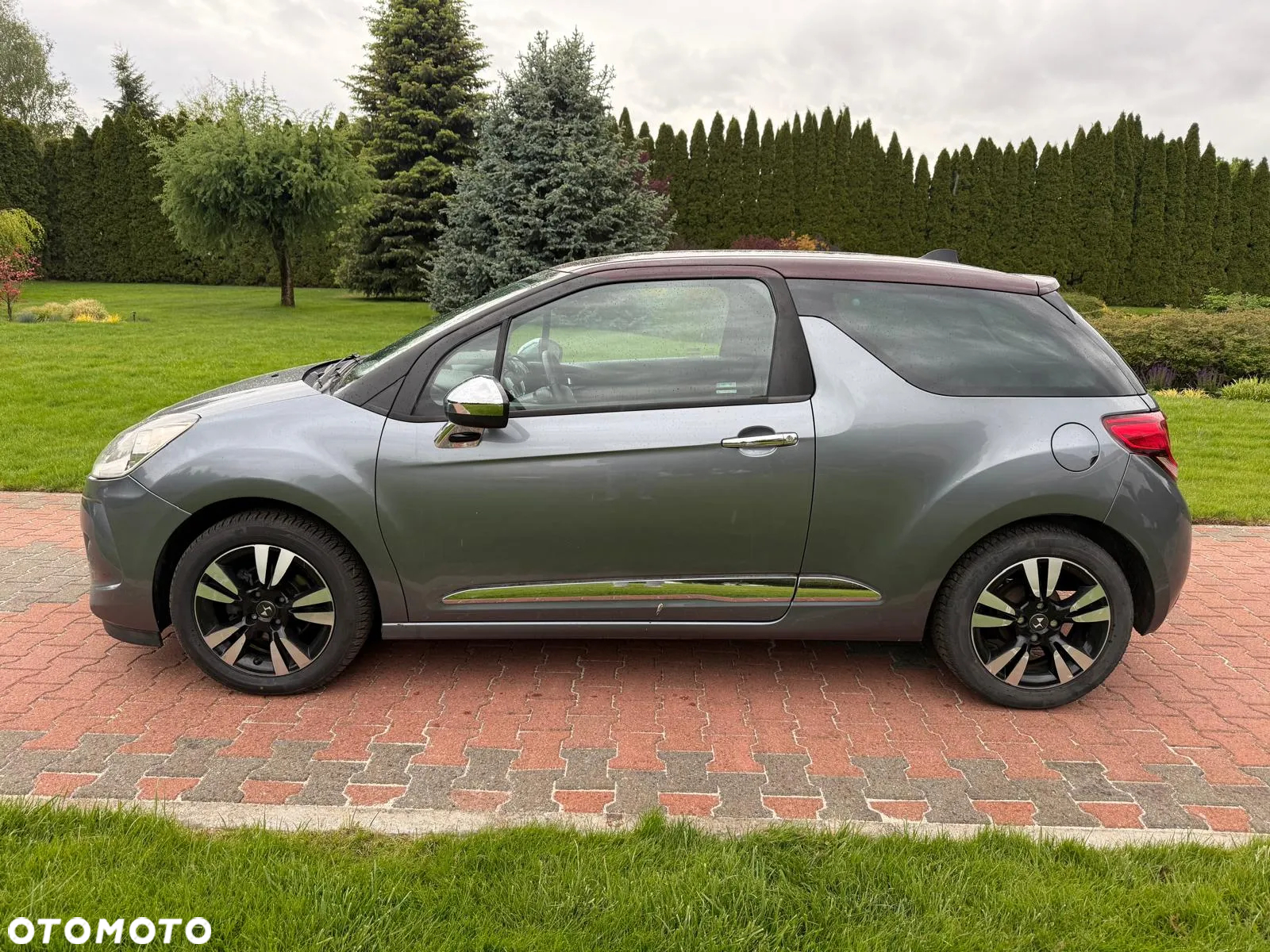 Citroën DS3 1.6 HDi SoChic - 12