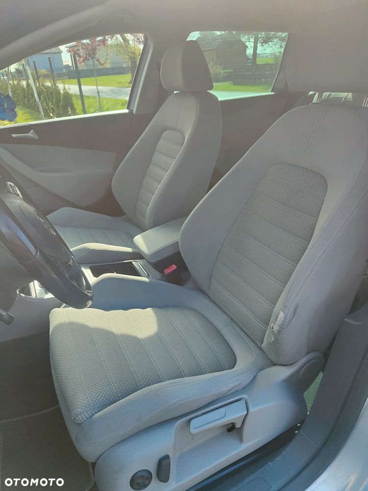 Volkswagen Passat - 18