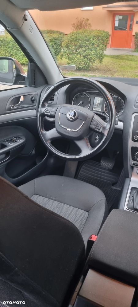 Skoda Octavia 1.4 TSI Elegance DSG - 5