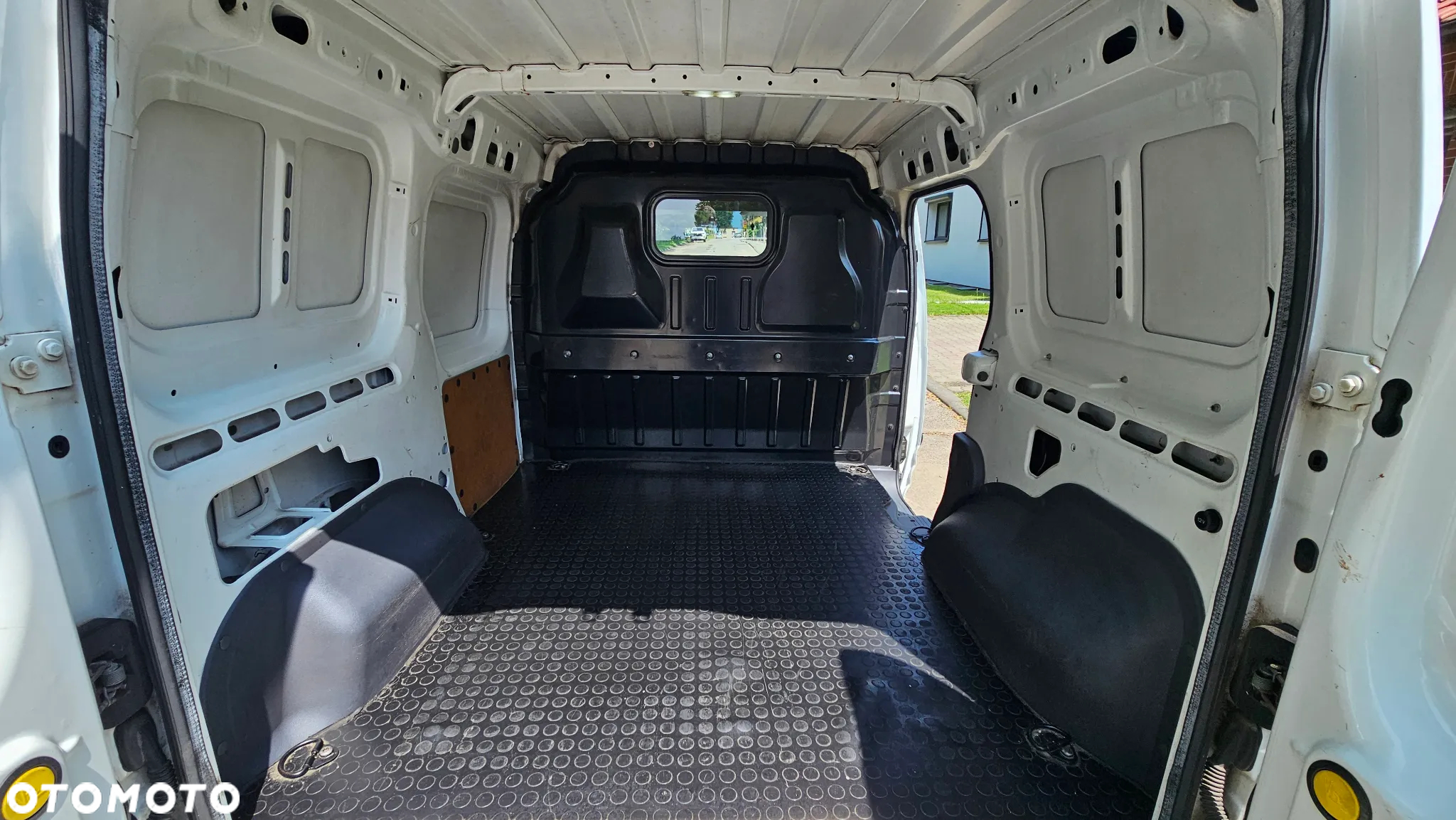 Ford Transit Connect - 7
