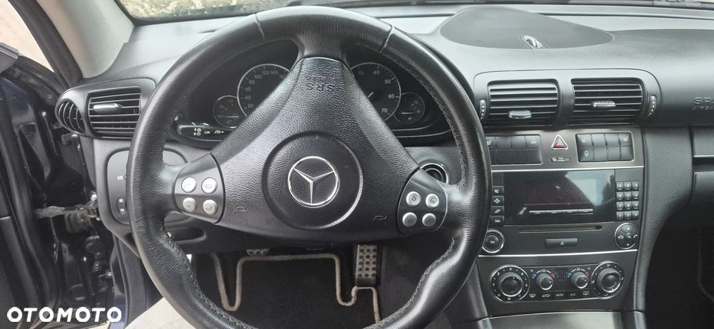 Mercedes-Benz Klasa C 200 Kompressor - 23